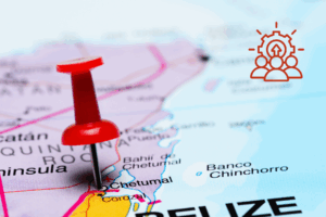 Mapa de la ciudad de Chetumal con una tachuela roja que señala el Polo de Desarrollo Económico para el Bienestar, acompañado de un gráfico de crecimiento económico.
